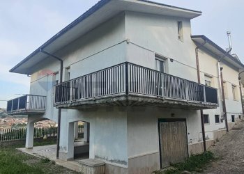 Casa all\'aperto - Villa via Perato
 
snc, Molinara - foto 2