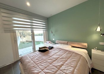 CAMERA MATRIMONIALE PIANO TERRA - Villa via Gaslago
 
32, Polpenazze del Garda - photo 17