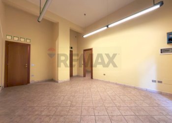 Stanza vuota - Locale Commerciale Via Raffaele Ricci
39, Salerno - foto 10