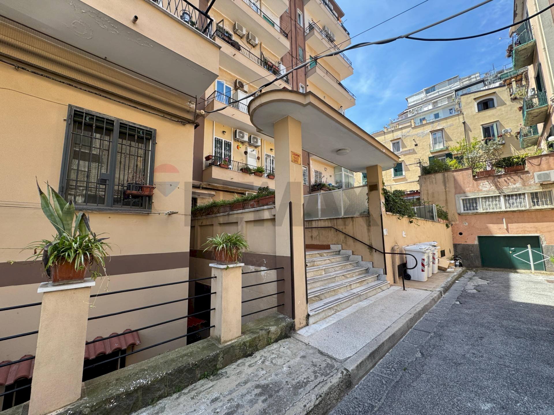 Edificio all\'aperto - Trilocale Via Belvedere
 
45, Napoli - foto 1