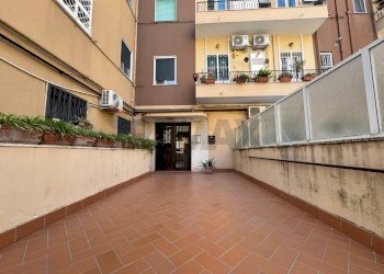 Terrazza - Trilocale Via Belvedere
 
45, Napoli - foto 3