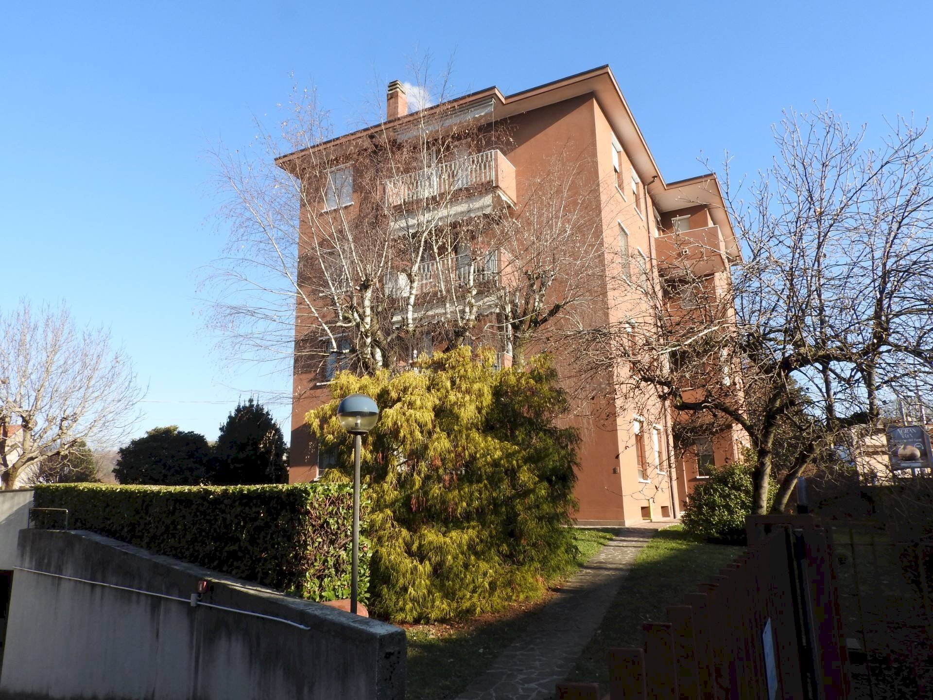 Foto 1 - Trilocale via De Gasperi
 
153, Merate - foto 1