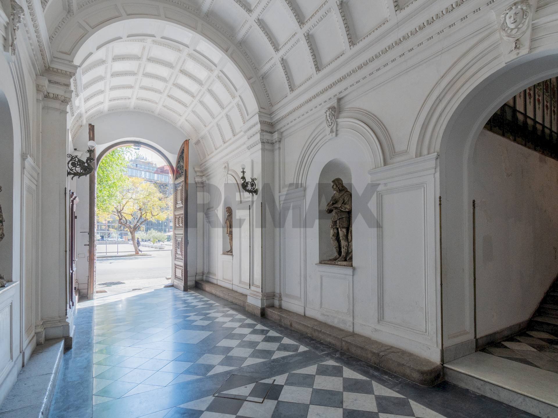 Ricezione / Lobby - Appartamento Piazza Castelnuovo
 
50, Palermo - foto 1