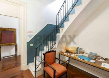 Scale - Appartamento Piazza Castelnuovo
 
50, Palermo - foto 19