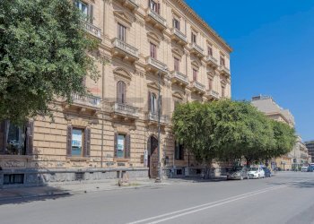 Edificio all\'aperto - Appartamento Piazza Castelnuovo
 
50, Palermo - foto 1
