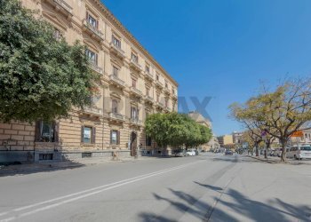 Edificio all\'aperto - Appartamento Piazza Castelnuovo
 
50, Palermo - foto 3