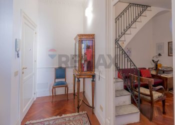 Scale - Appartamento Piazza Castelnuovo
 
50, Palermo - foto 11