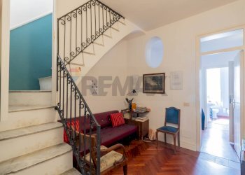 Scale - Appartamento Piazza Castelnuovo
 
50, Palermo - foto 22