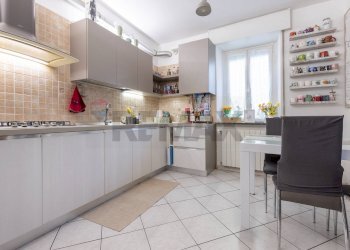 Cucina - Casa semi indipendente VIA ALBERTI
 
13, Cairate - foto 9