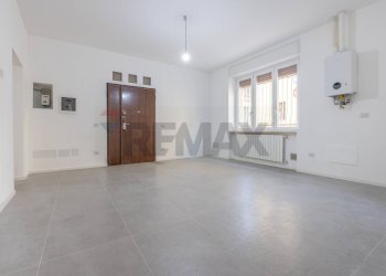 Stanza vuota - Trilocale Via San Giulio
 
20, Cassano Magnago - foto 2