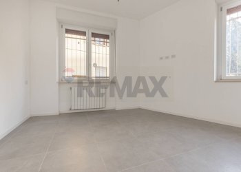 Stanza vuota - Trilocale Via San Giulio
 
20, Cassano Magnago - foto 9