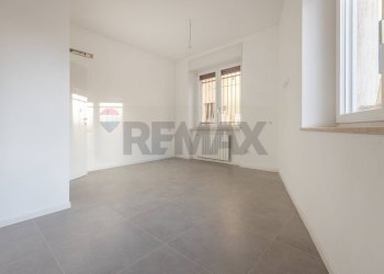 Stanza vuota - Trilocale Via San Giulio
 
20, Cassano Magnago - foto 11