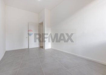 Stanza vuota - Trilocale Via San Giulio
 
20, Cassano Magnago - foto 15