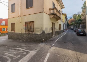 Edificio all\'aperto - Trilocale Via San Giulio
 
20, Cassano Magnago - foto 18