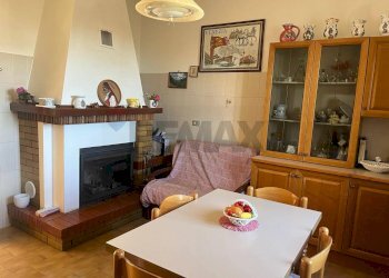 Soggiorno - Casa indipendente CASE VICARIO
 
1491, Pianella - foto 5