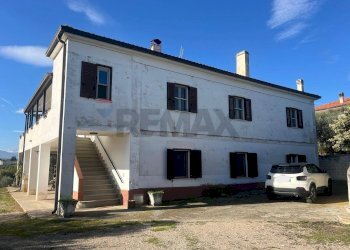 Casa all\'aperto - Independent house CASE VICARIO
 
1491, Pianella - photo 1