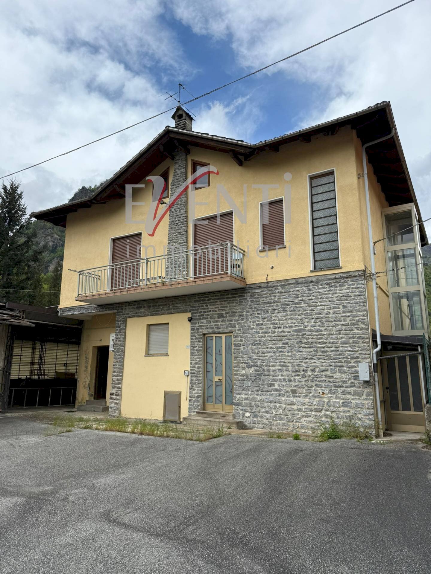 Foto 1 - Three-room apartment Frazione Roreto
 
40, Roure - photo 1