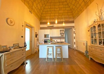 Foto 5 - Quadrilocale Via Cristoforo Colombo
 
25, Brindisi - foto 5