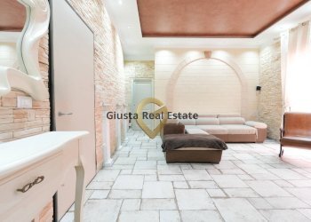 Foto 4 - Casa indipendente Piazza Unità D'Italia
 
3, Mesagne - foto 4