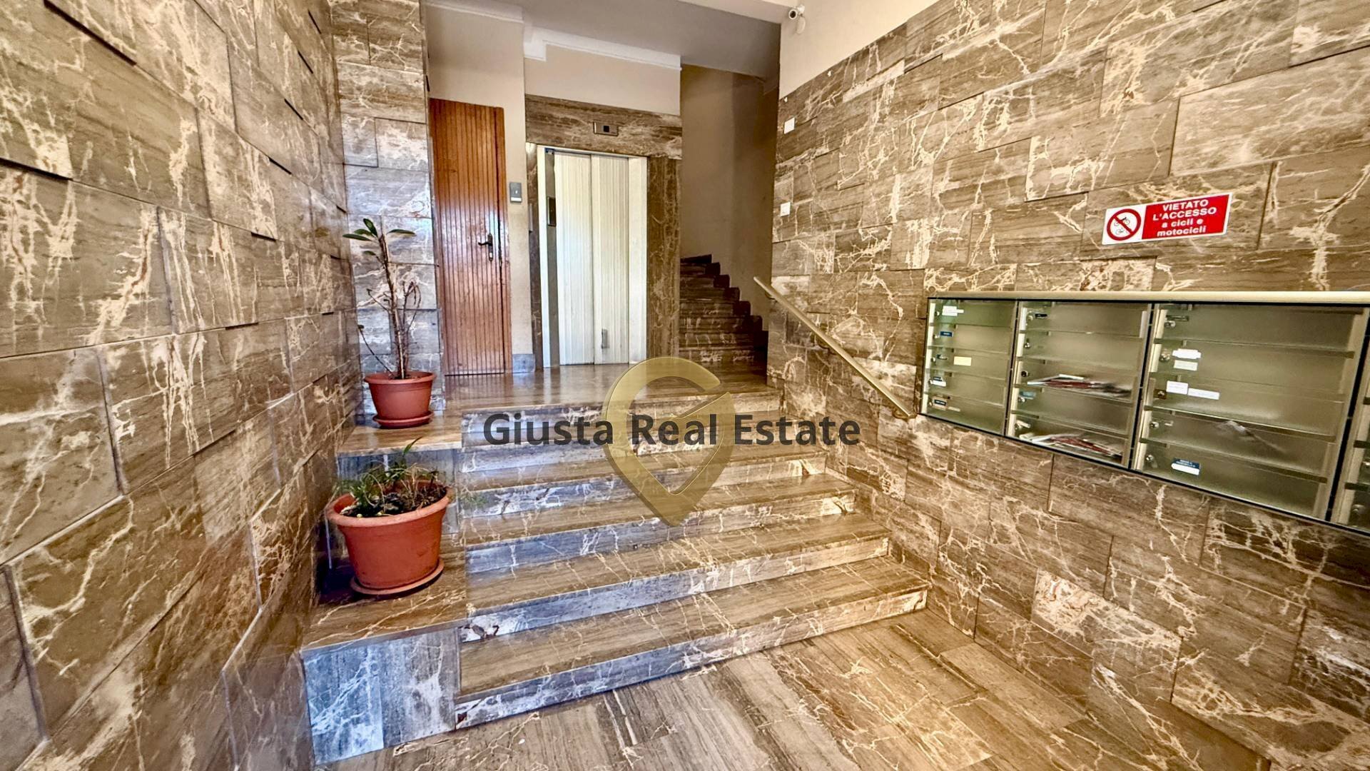 Foto 2 - Quadrilocale Via Bastioni San Giorgio
 
18, Brindisi - foto 2