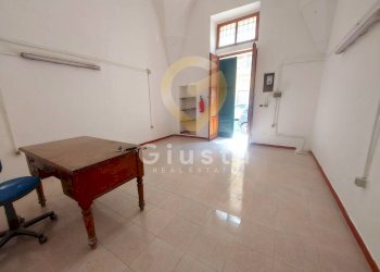 Foto 6 - Attività Commerciale Via Saponea
 
42, Brindisi - foto 6