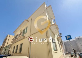 Foto 3 - Trilocale Via Federico II di Svevia
 
8, Brindisi - foto 3