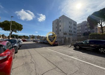 Foto 1 - Quadrilocale Via Andrea Mantegna
 
1, Brindisi - foto 1