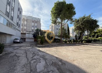 Foto 2 - Quadrilocale Via Andrea Mantegna
 
1, Brindisi - foto 2