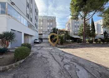 Foto 31 - Quadrilocale Via Andrea Mantegna
 
1, Brindisi - foto 31