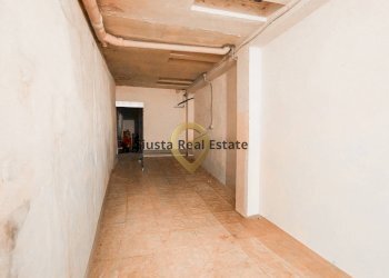 Foto 2 - Box Via Valle d'aosta
 
14, Mesagne - foto 2