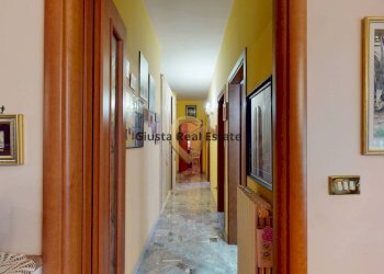 Foto 2 - Quadrilocale via Val d'Aosta
 
8, Mesagne - foto 2