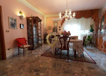 Foto 4 - Quadrilocale via Val d'Aosta
 
8, Mesagne - foto 4