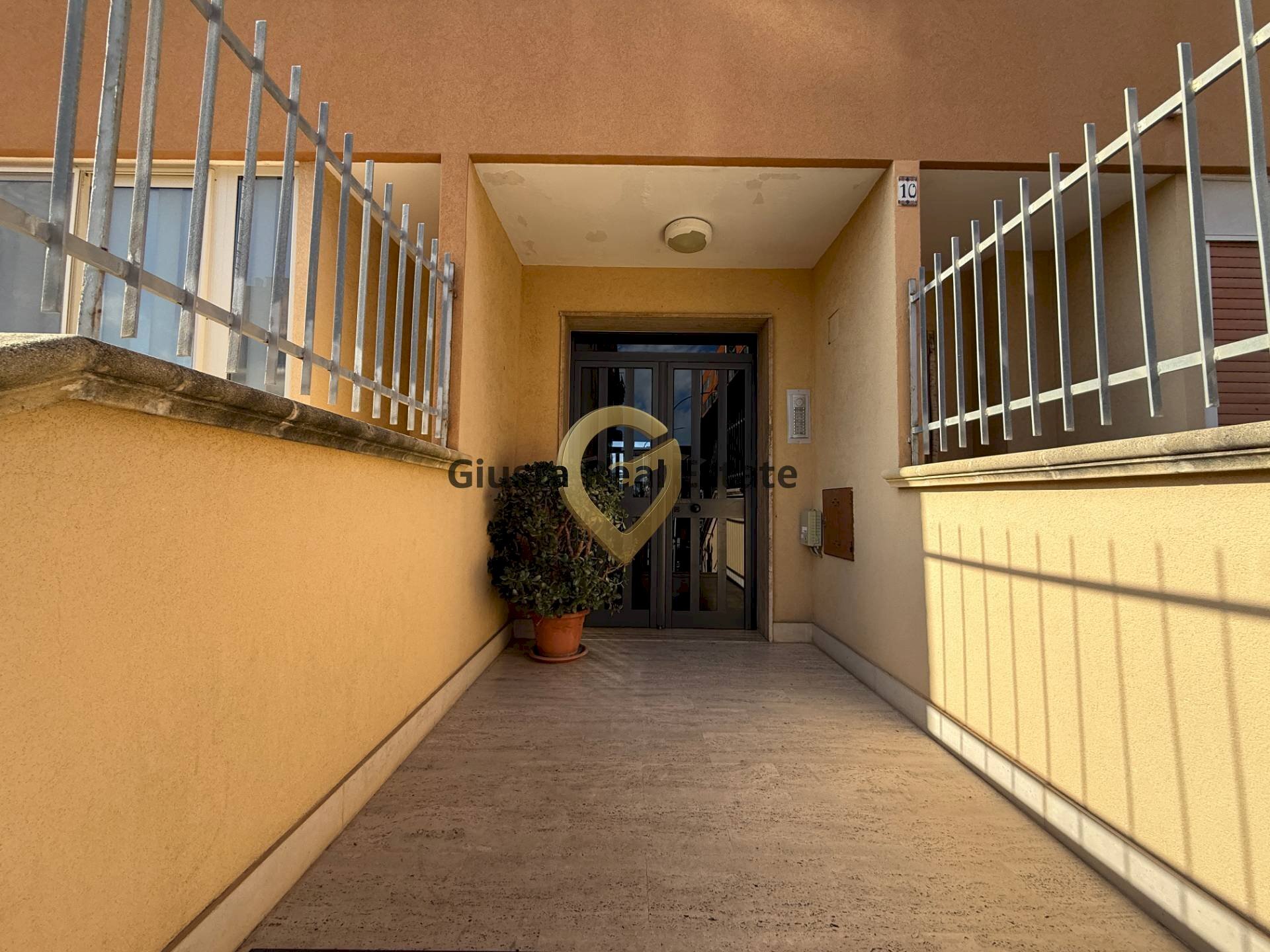 Foto 3 - Trilocale Via Angelo Lanzellotti
 
10, Brindisi - foto 3