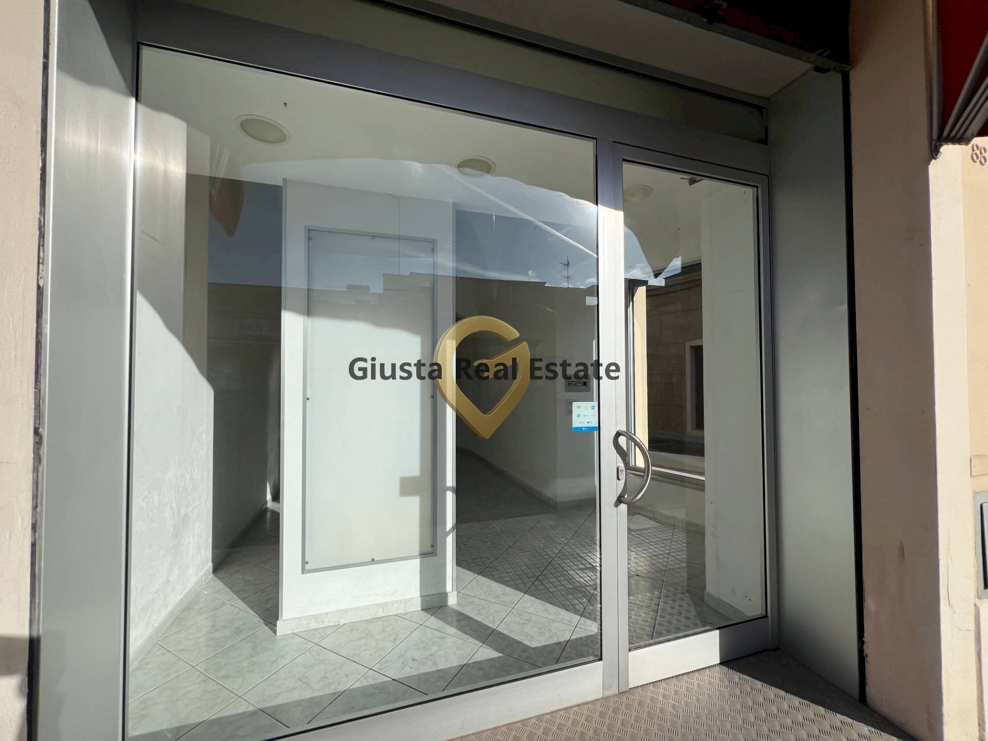 Foto 2 - Commercial Activity Via Marconi
 
88, Mesagne - photo 2