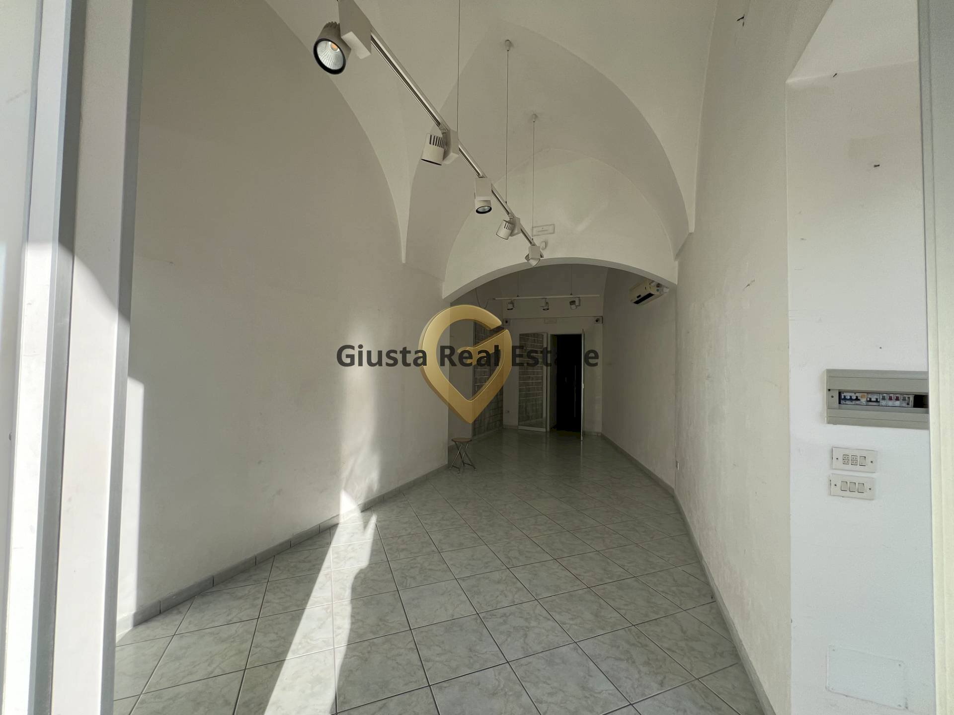 Foto 3 - Commercial Activity Via Marconi
 
88, Mesagne - photo 3