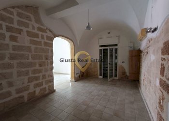 Foto 5 - Locale Commerciale Via Mazzini
 
1, Brindisi - foto 5