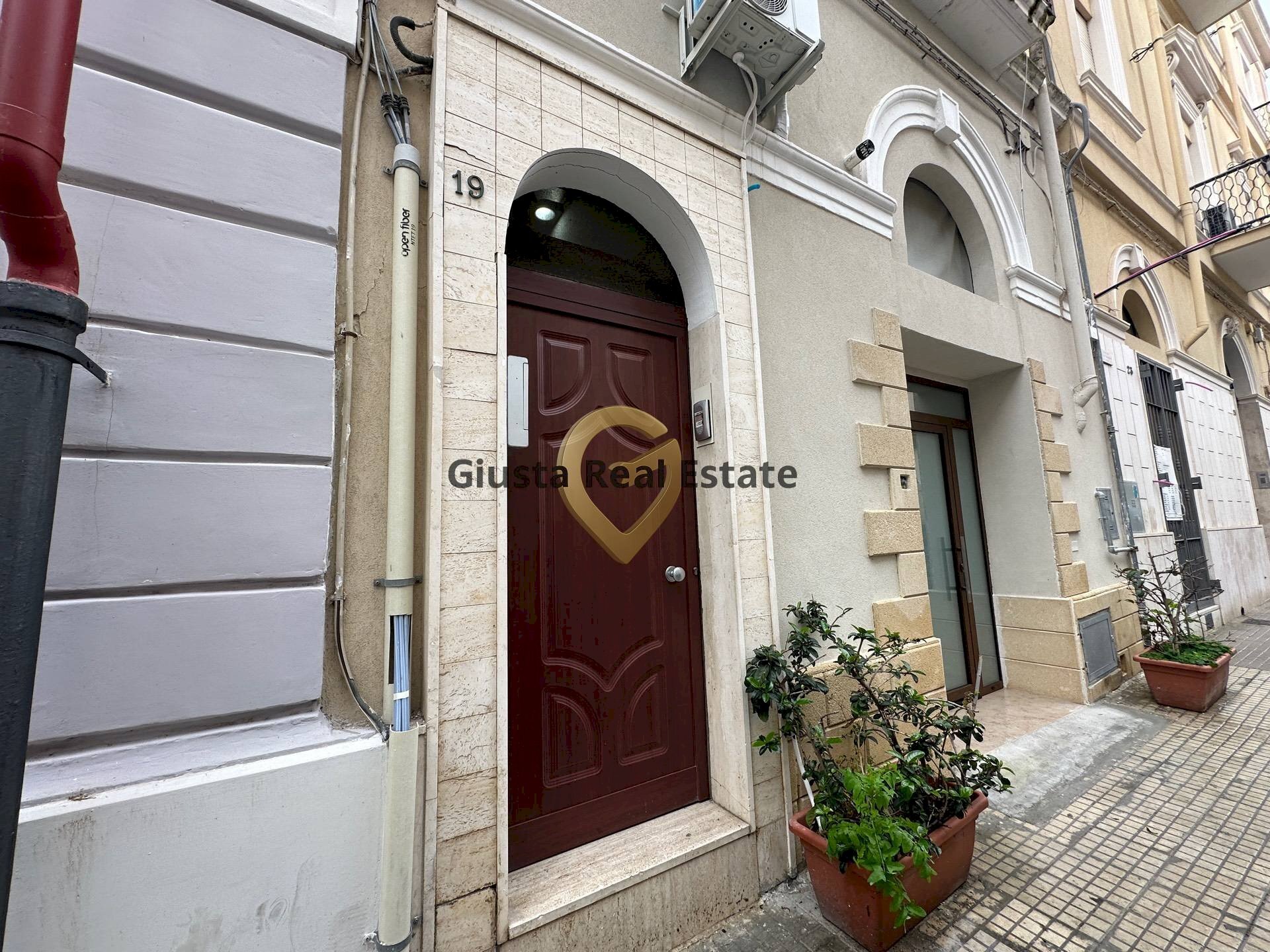 Foto 2 - Trilocale Via Palestro
 
19, Brindisi - foto 2