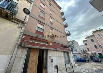 Foto 2 - Trilocale Via Santa Margherita
 
34, Brindisi - foto 2