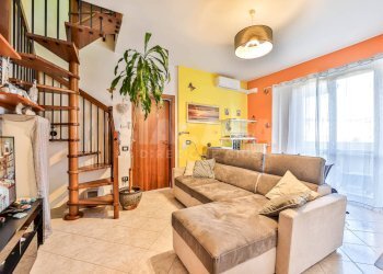 Foto 3 - Trilocale VIA VOLTA
 
13, Busnago - foto 3