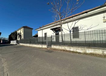 Zona - Villa via Castellanza, 21, Busto Arsizio - foto 12
