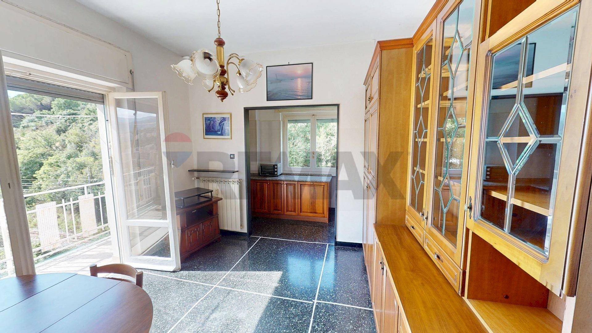 Sala da pranzo - Trilocale Genova - foto 1