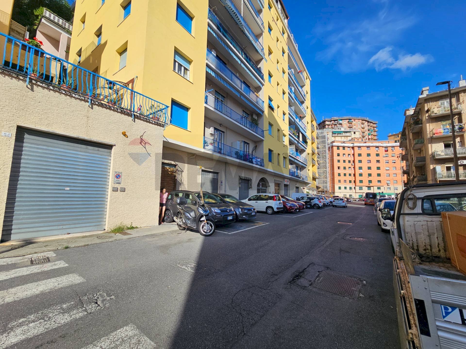 Edificio all\'aperto - Trilocale Genova - foto 2