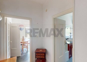 Hall / corridoio - Trilocale Genova - foto 16