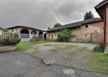 Cortile interno - Rustico via della Battaglia, frazione Roata Rossi, Cuneo - foto 7
