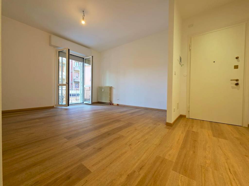 Soggiorno - Trilocale via Giovanni Pierluigi da Palestrina, Parma (zona Cittadella) - foto 2