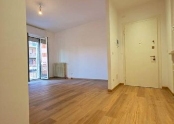 Ingresso - Three-room apartment via Giovanni Pierluigi da Palestrina, Parma (neighborhood Cittadella) - photo 17