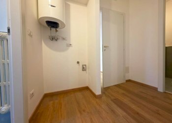 Disimpegno - Three-room apartment via Giovanni Pierluigi da Palestrina, Parma (neighborhood Cittadella) - photo 18