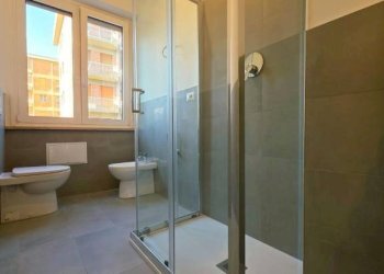 Bagno - Three-room apartment via Giovanni Pierluigi da Palestrina, Parma (neighborhood Cittadella) - photo 8