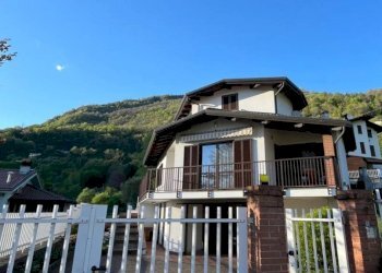 Facciata - Villa Borgofranco d'Ivrea - foto 1