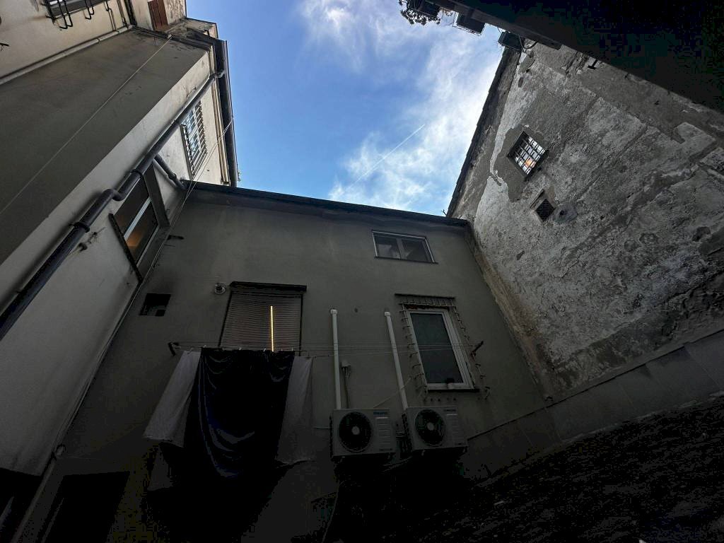 Facciata - One-room apartment vico Denegri, 4, Genova (neighborhood Centro Storico) - photo 1